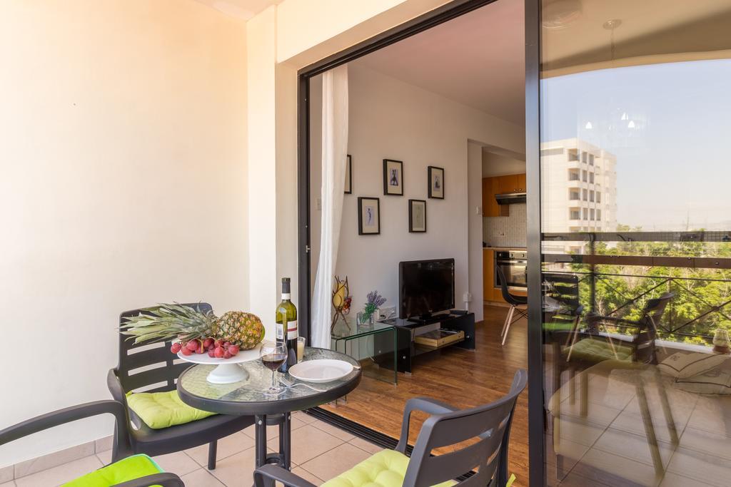 Mama Seaside Apartment Λάρνακα Εξωτερικό φωτογραφία