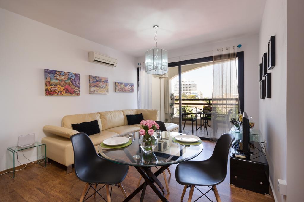 Mama Seaside Apartment Λάρνακα Εξωτερικό φωτογραφία